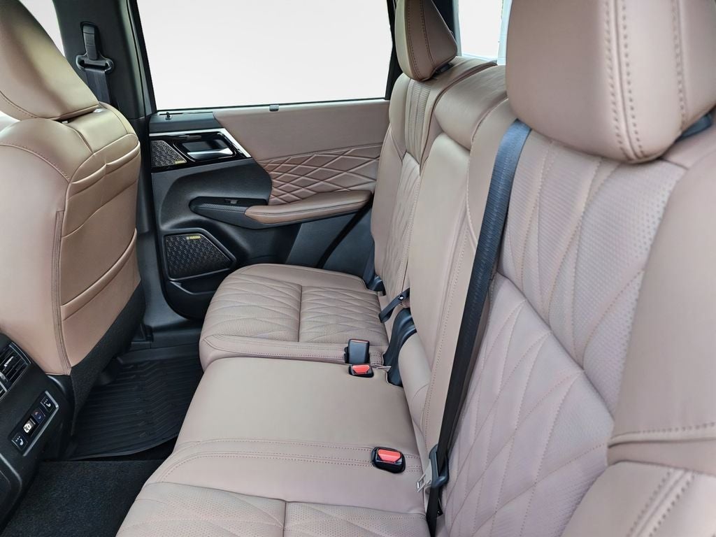 2025 Mitsubishi Outlander SEL