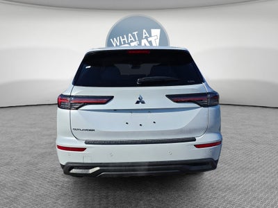 2026 Mitsubishi Outlander ES