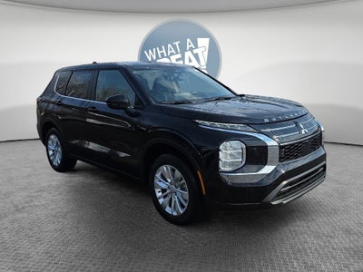 2026 Mitsubishi Outlander ES