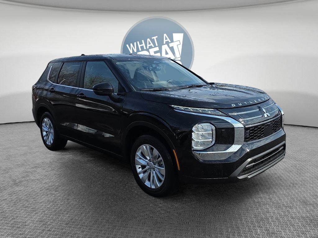 2026 Mitsubishi Outlander ES