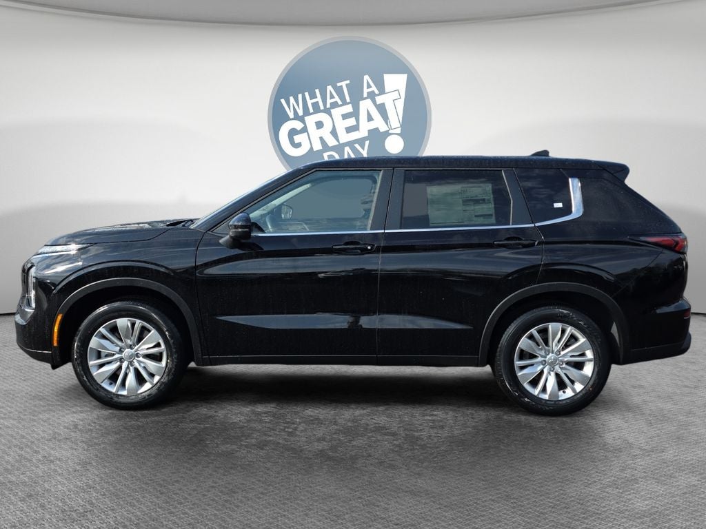 2026 Mitsubishi Outlander ES