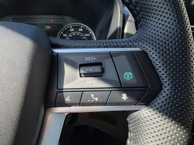 2025 Mitsubishi Outlander Base