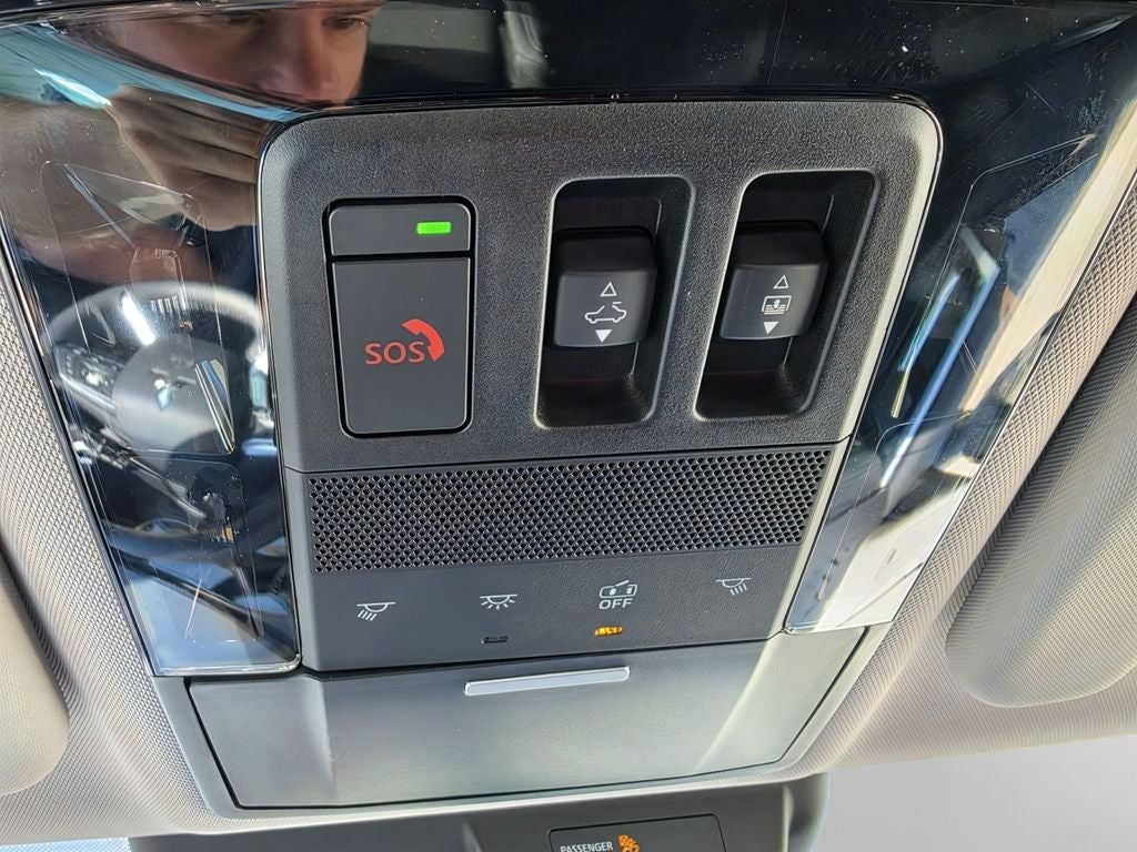 2025 Mitsubishi Outlander Base