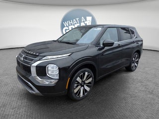 2025 Mitsubishi Outlander Base