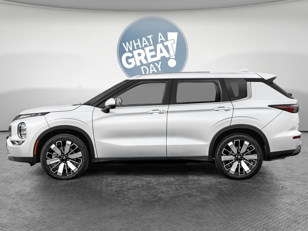 2026 Mitsubishi Outlander LE