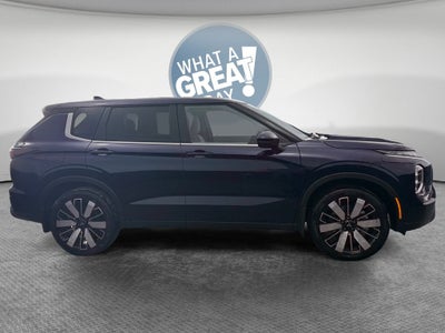 2026 Mitsubishi Outlander Base