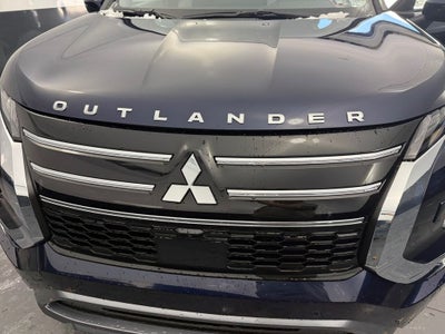 2026 Mitsubishi Outlander Base