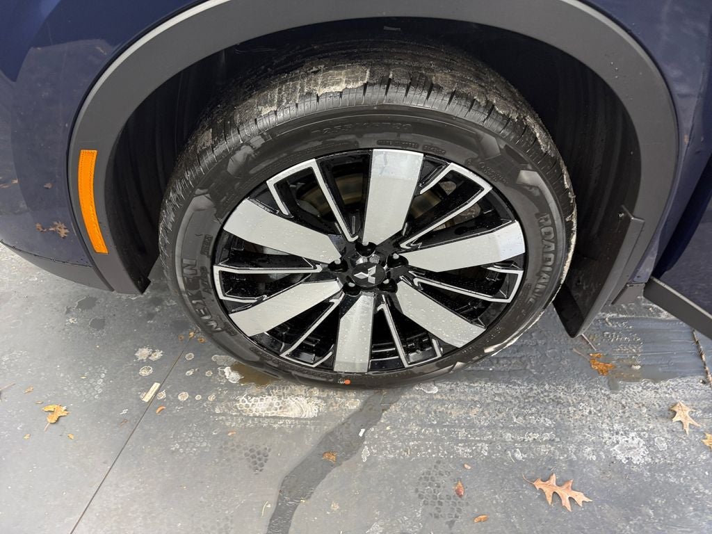 2026 Mitsubishi Outlander Base