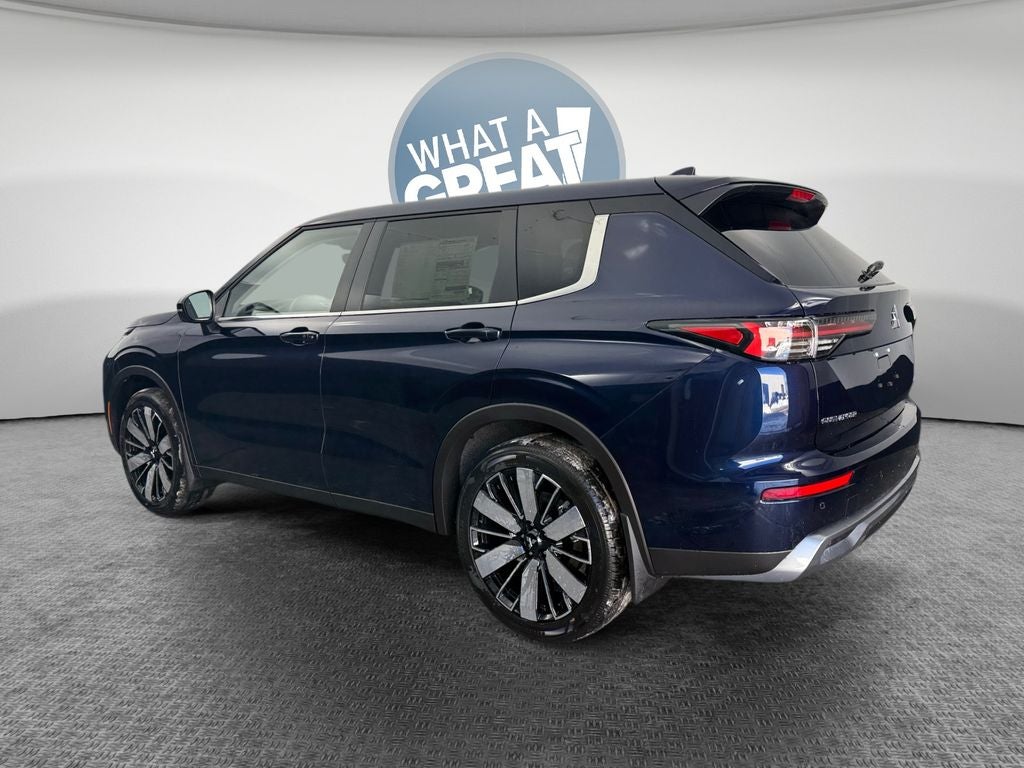 2026 Mitsubishi Outlander Base