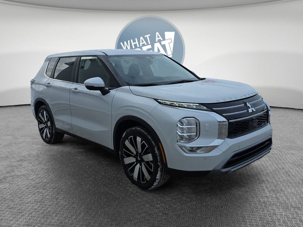 2026 Mitsubishi Outlander Base