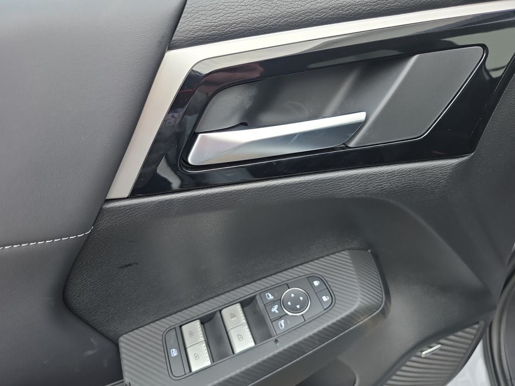 2026 Mitsubishi Outlander Base