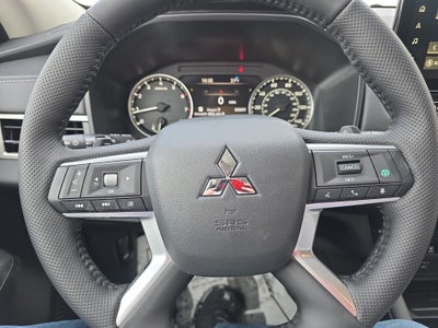 2026 Mitsubishi Outlander Base