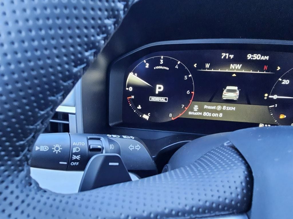 2025 Mitsubishi Outlander Base