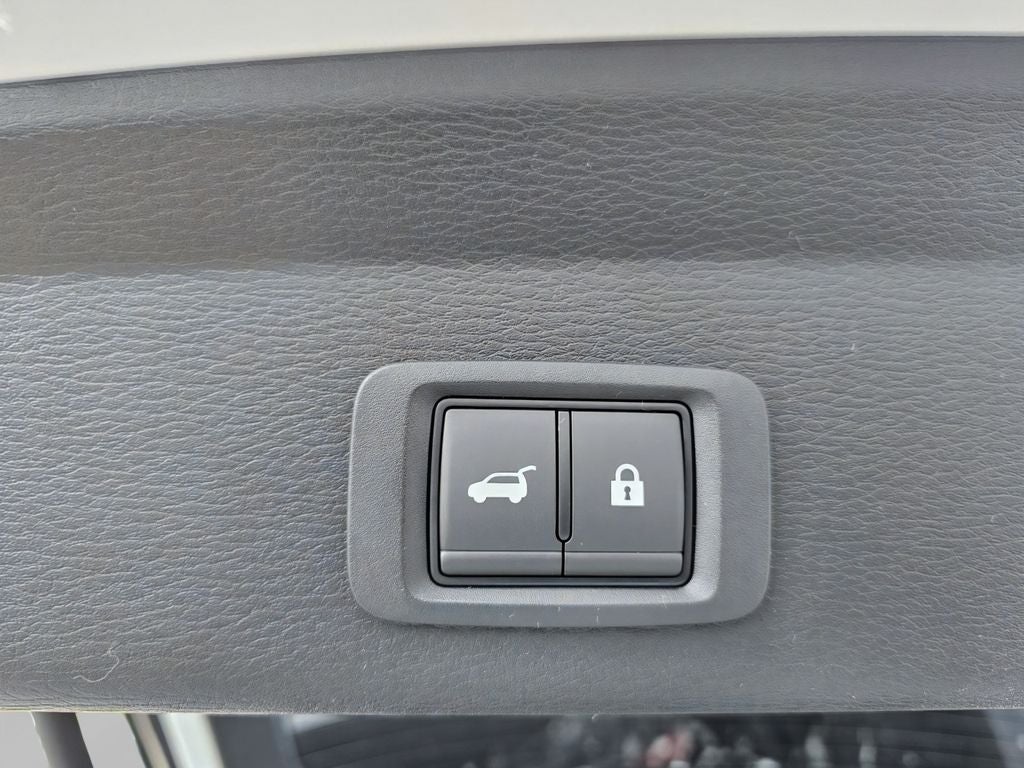 2025 Mitsubishi Outlander PHEV Base