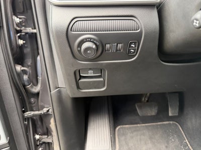 2023 Jeep Wagoneer Base