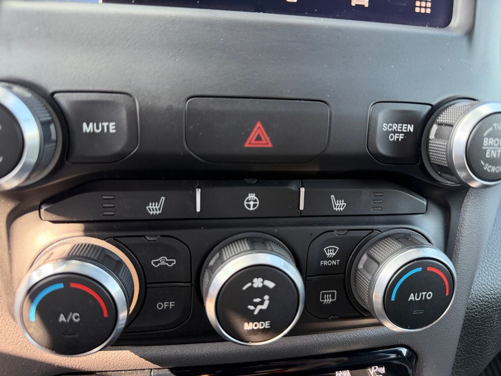 2022 RAM 1500 Big Horn/Lone Star NIGHT EDITION