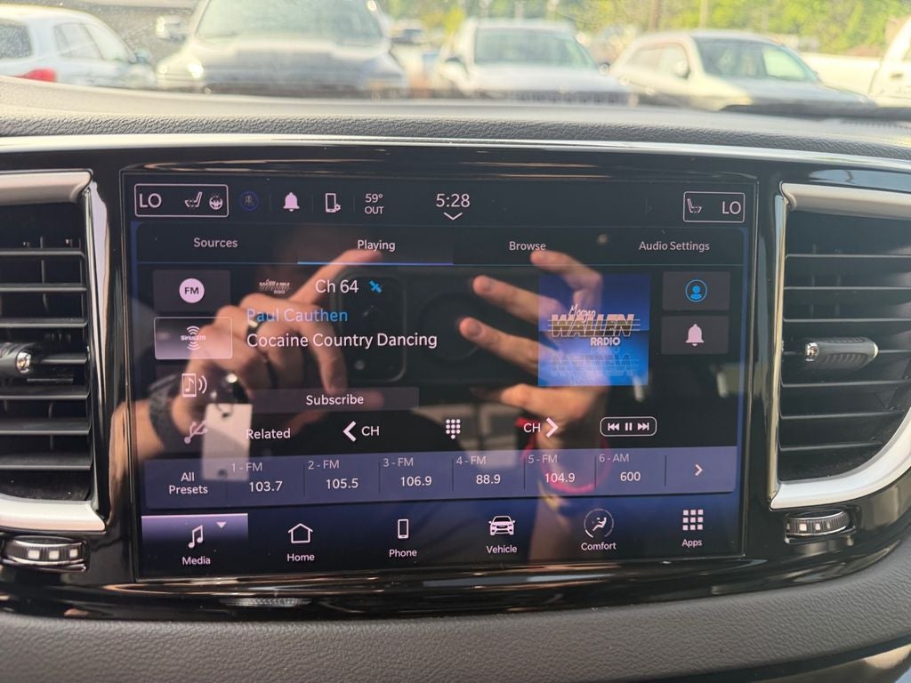 2024 Chrysler Pacifica Touring L