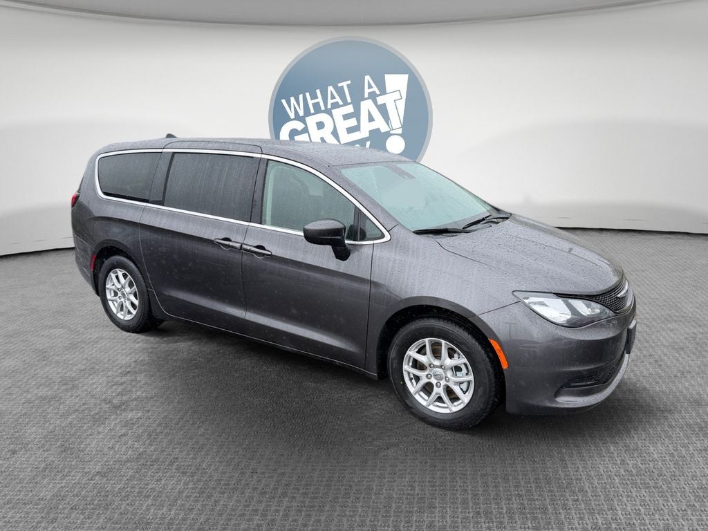 2023 Chrysler Voyager LX