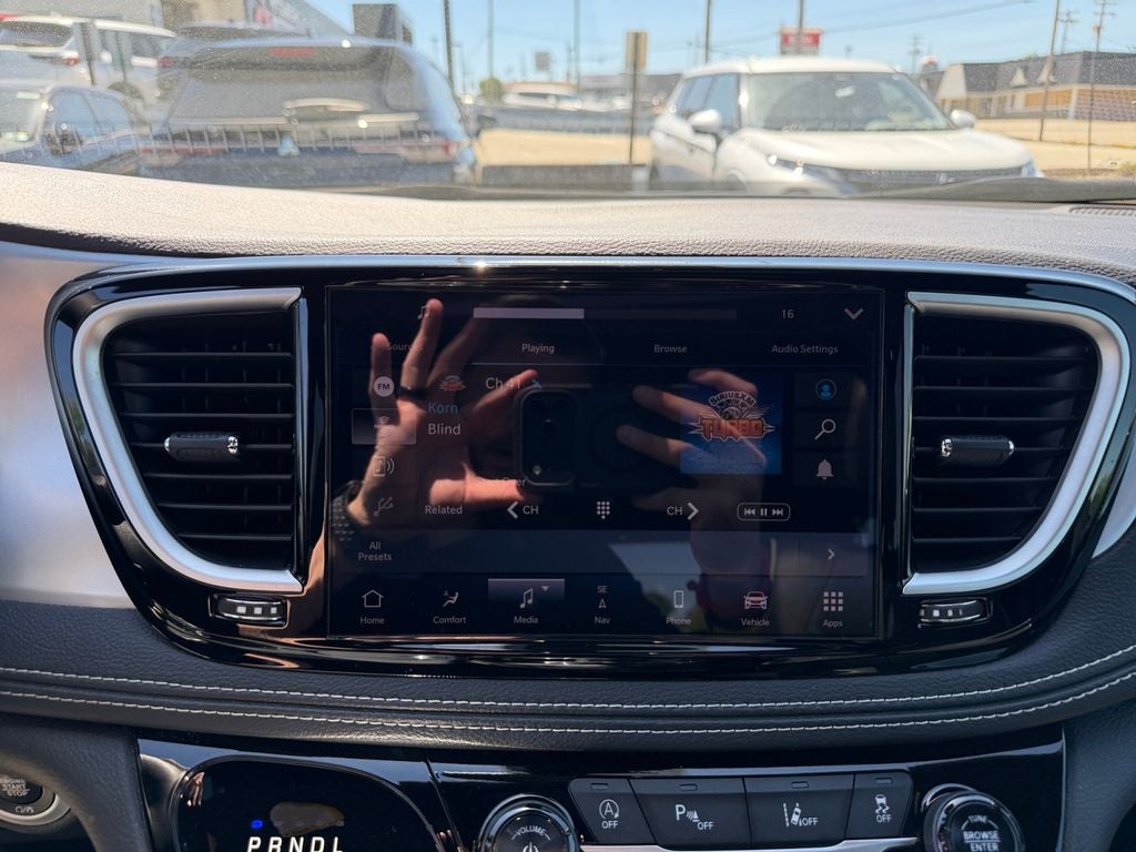 2025 Chrysler Pacifica Limited
