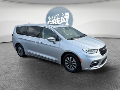 2022 Chrysler Pacifica Hybrid Limited
