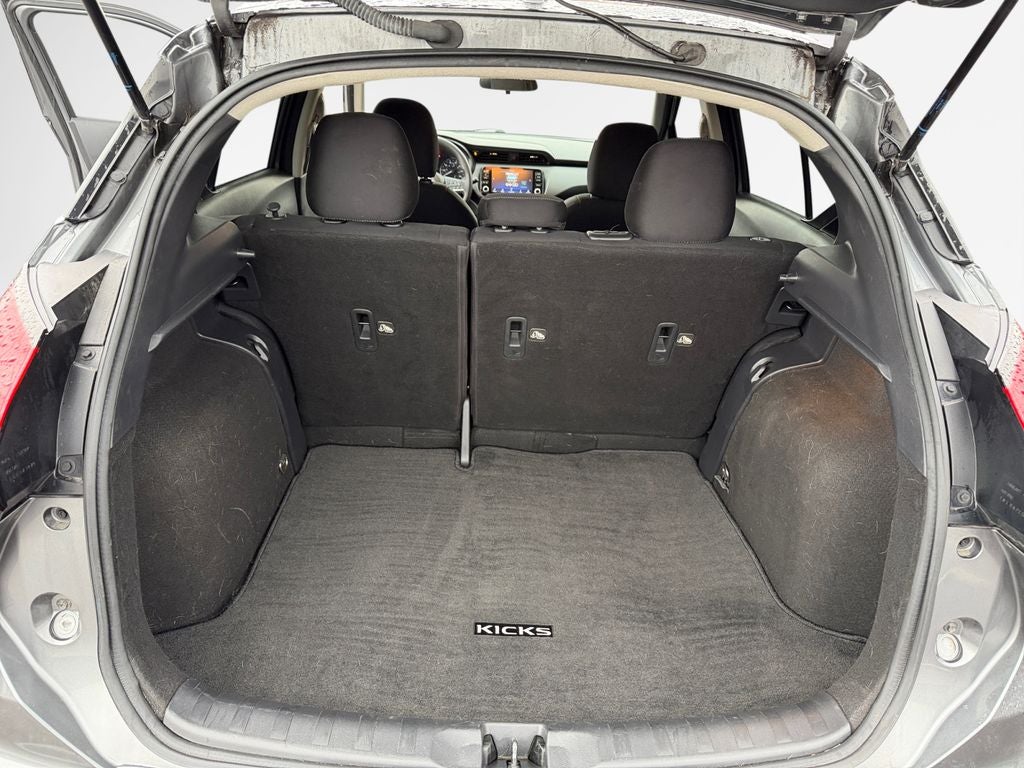 2022 Nissan Kicks SV