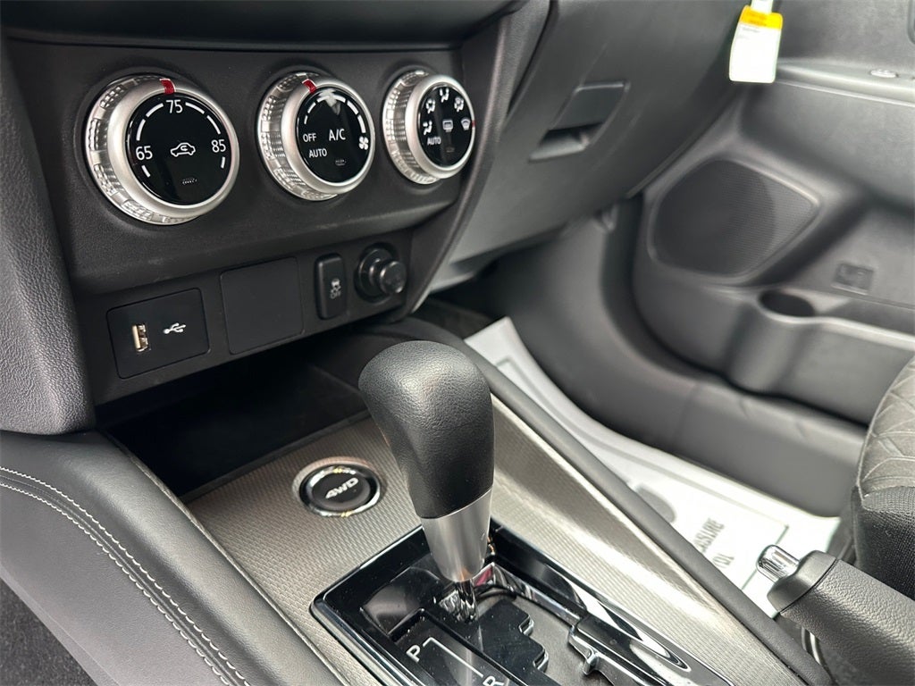 2025 Mitsubishi Outlander Sport 2.0 ES