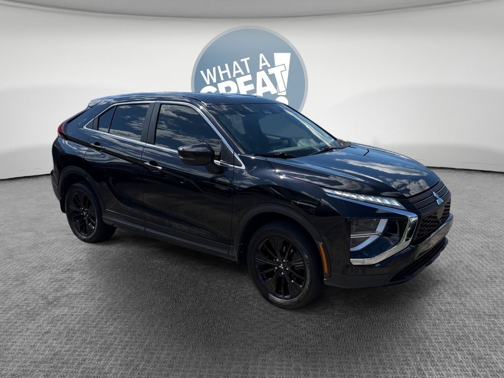 2022 Mitsubishi Eclipse Cross LE S-AWC's photo