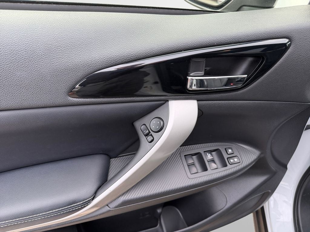 2023 Mitsubishi Eclipse Cross SE PANO ROOF PACAKAGE