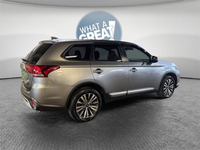 2020 Mitsubishi Outlander SE