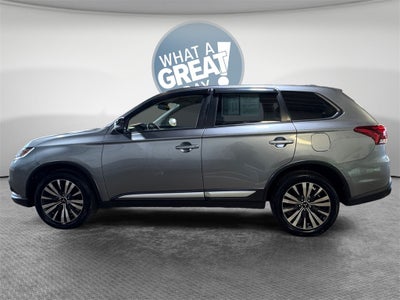 2020 Mitsubishi Outlander SE