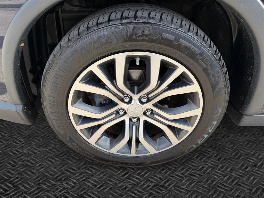 2016 Mitsubishi Outlander ES