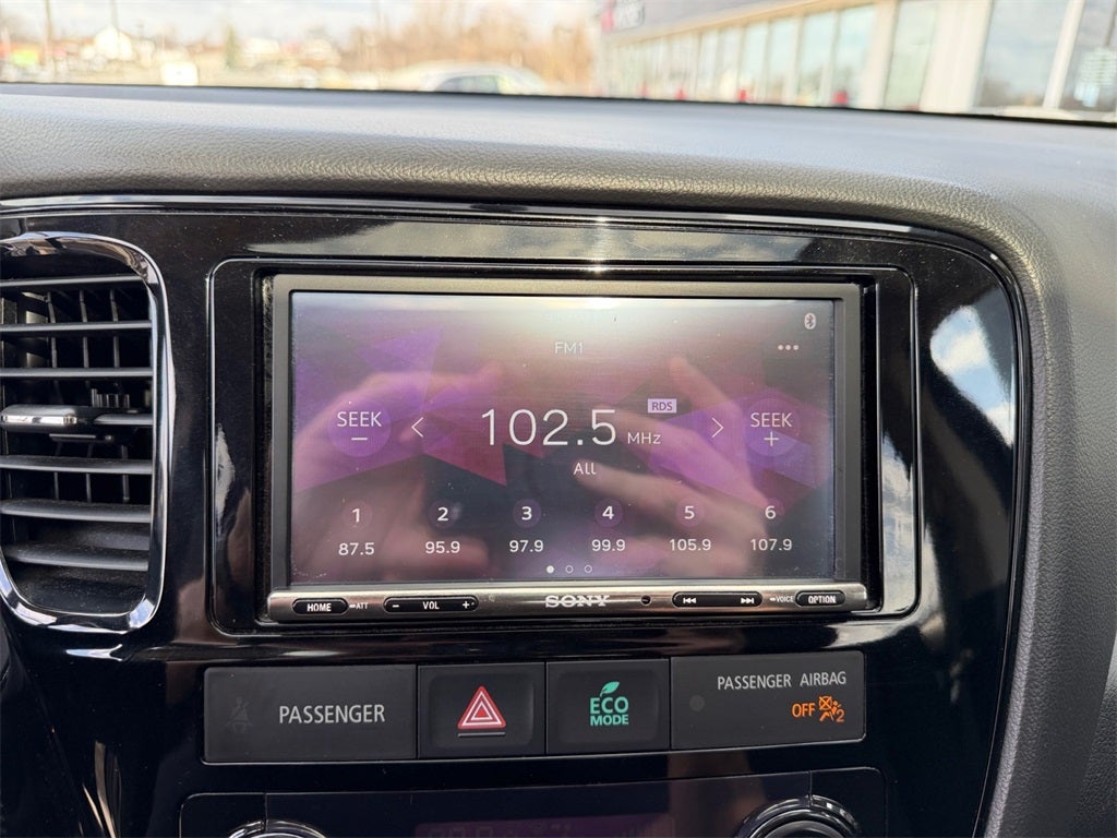 2016 Mitsubishi Outlander ES