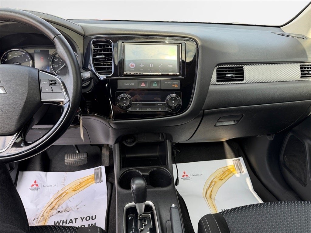 2016 Mitsubishi Outlander ES