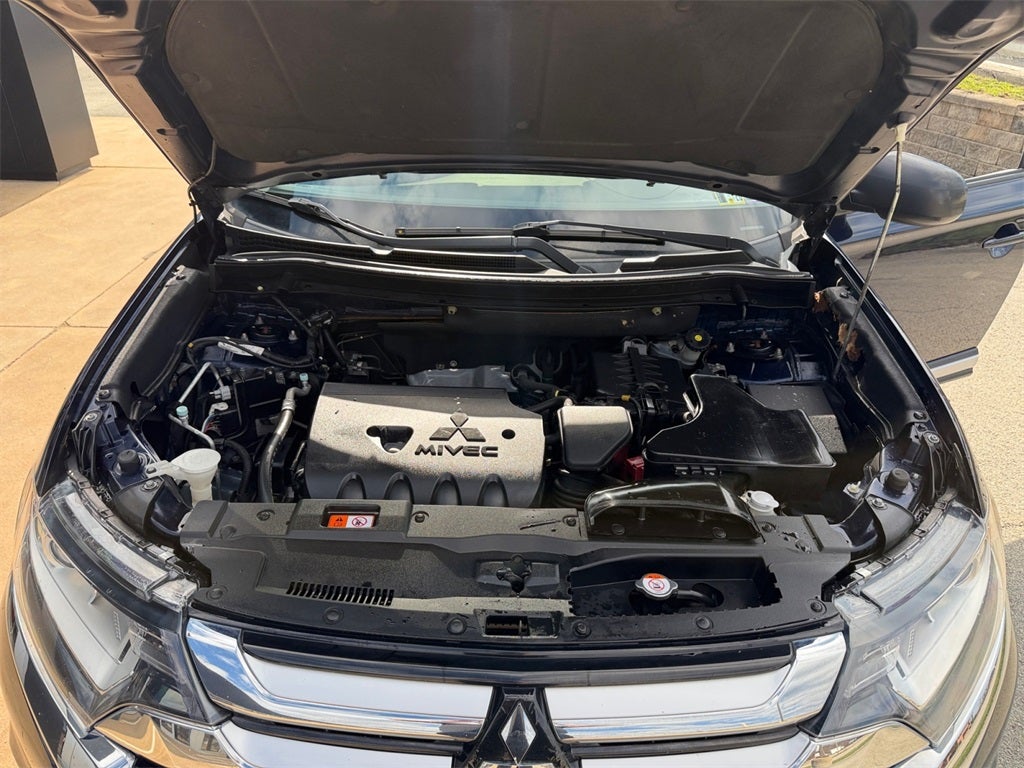 2016 Mitsubishi Outlander ES