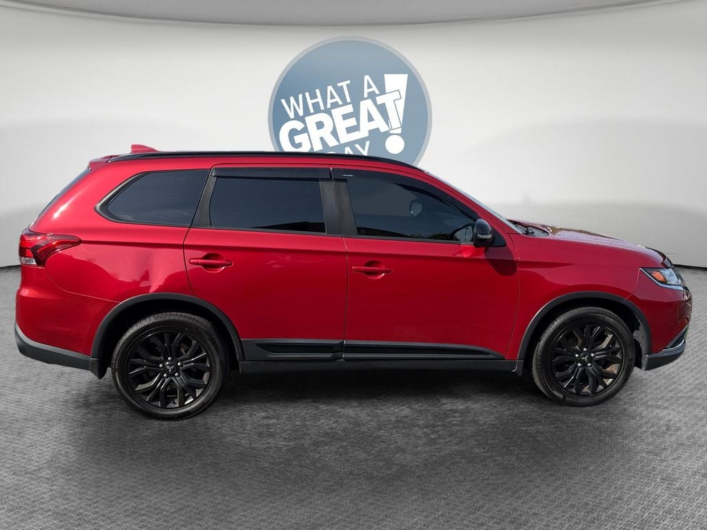 Used 2018 Mitsubishi Outlander LE with VIN JA4AZ3A37JZ018586 for sale in Irwin, PA