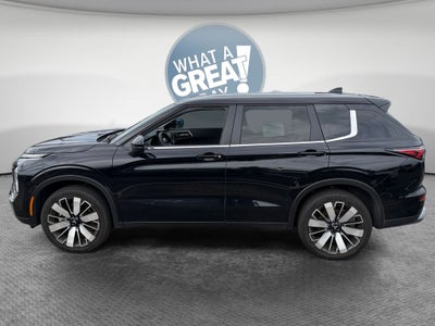 2025 Mitsubishi Outlander SE