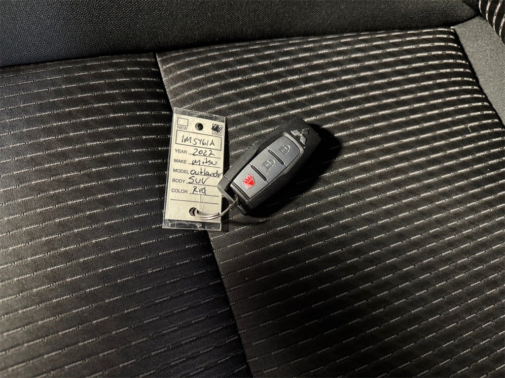 2022 Mitsubishi Outlander ES