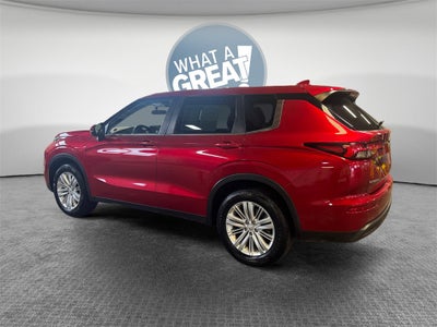 2022 Mitsubishi Outlander ES