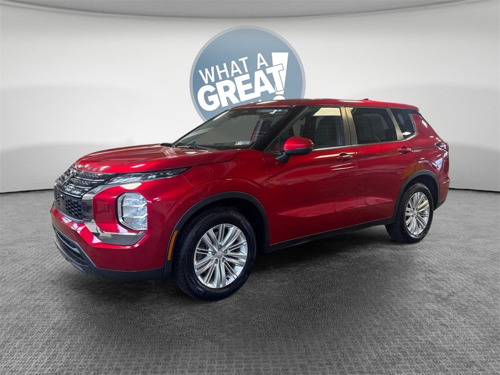 2022 Mitsubishi Outlander ES