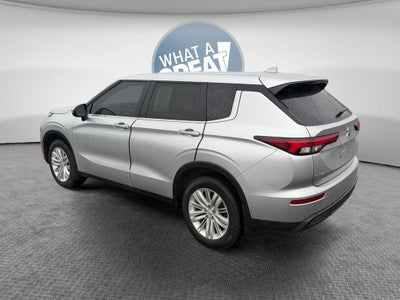 2023 Mitsubishi Outlander ES