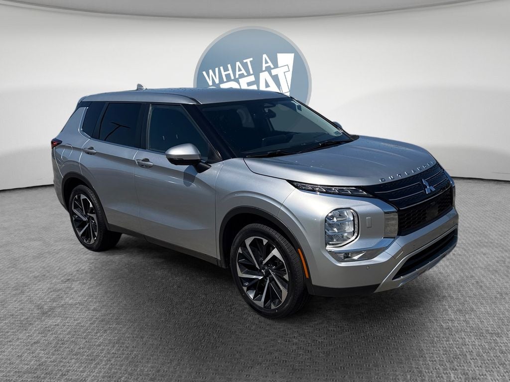 2022 Mitsubishi Outlander SE S-AWC's photo
