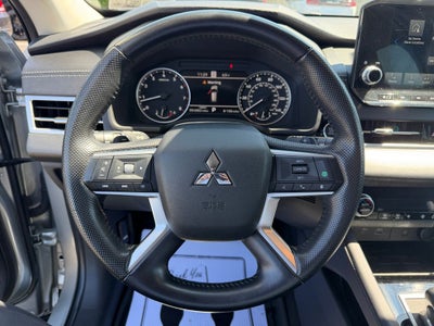 2022 Mitsubishi Outlander SE