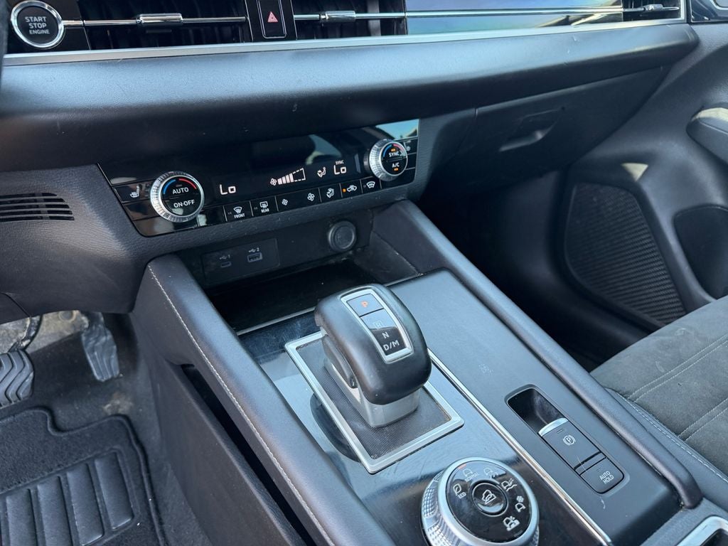 2023 Mitsubishi Outlander SE