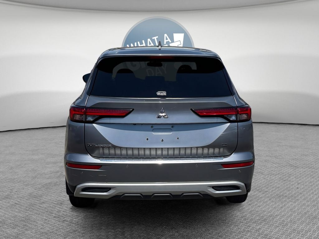 2023 Mitsubishi Outlander SE