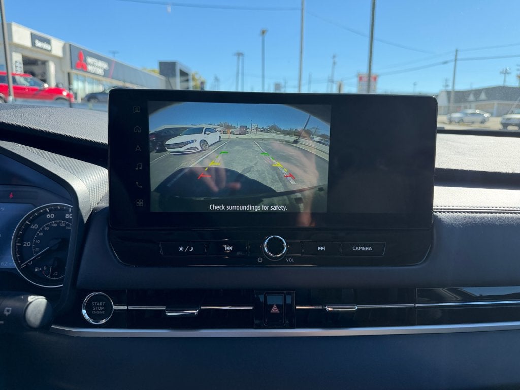 2025 Mitsubishi Outlander ES