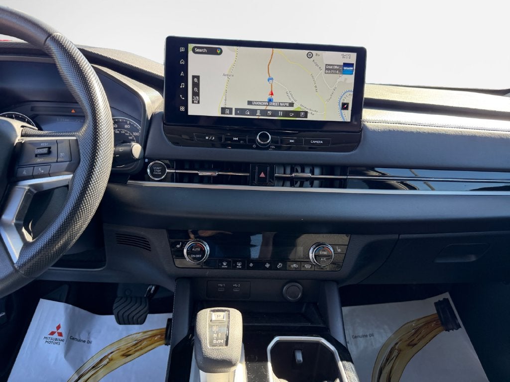 2025 Mitsubishi Outlander ES