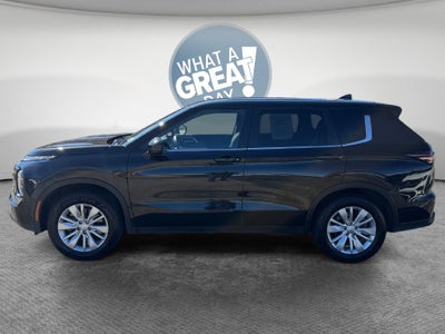 2025 Mitsubishi Outlander ES