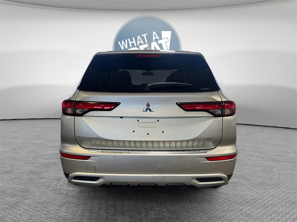 2023 Mitsubishi Outlander SE