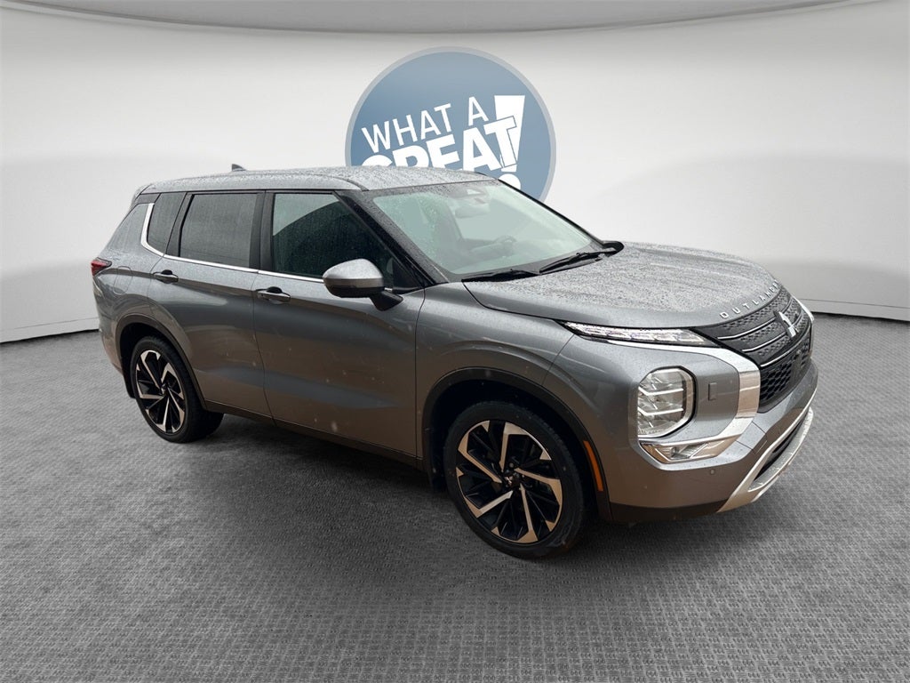 2023 Mitsubishi Outlander SE
