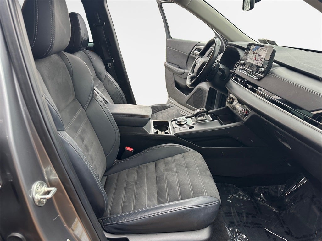 2023 Mitsubishi Outlander SE